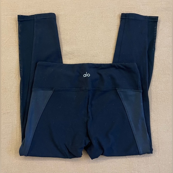 Alo Black Leggings - Picture 3 of 6